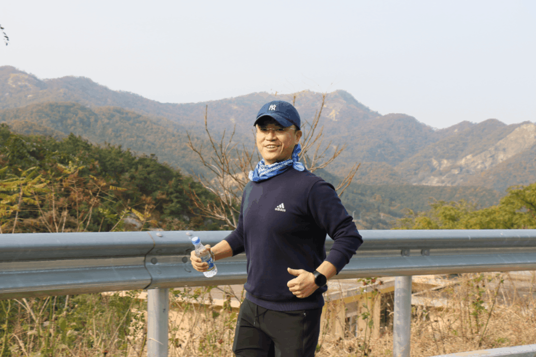 攜手前行共賞金秋 腳踏實地齊心逐夢(圖6)