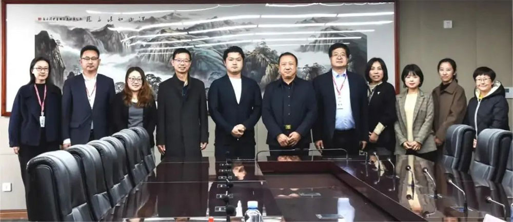 聯(lián)橋人力資源子集團(tuán)與日亞國(guó)際交流中心到威海職業(yè)學(xué)院參觀洽談