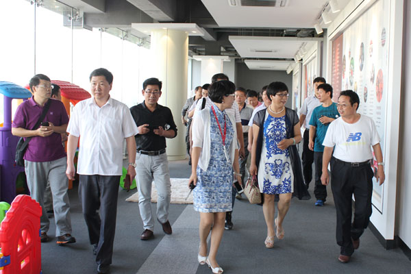 山東省企業聯合會可持續發展經驗交流會來聯橋集團觀摩