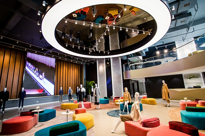 微信圖片_20181129214224.jpg “創意 · 跨越 國家毛衫紗線資源共享平臺啟動儀式”在威海聯橋集團盛裝啟幕(圖24)