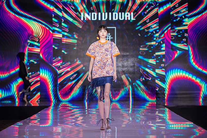 “創意 · 跨越 國家毛衫紗線資源共享平臺啟動儀式”在威海聯橋集團盛裝啟幕(圖52) “創意 · 跨越 國家毛衫紗線資源共享平臺啟動儀式”在威海聯橋集團盛裝啟幕(圖52)