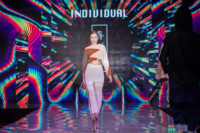 “創意 · 跨越 國家毛衫紗線資源共享平臺啟動儀式”在威海聯橋集團盛裝啟幕(圖57) “創意 · 跨越 國家毛衫紗線資源共享平臺啟動儀式”在威海聯橋集團盛裝啟幕(圖57)