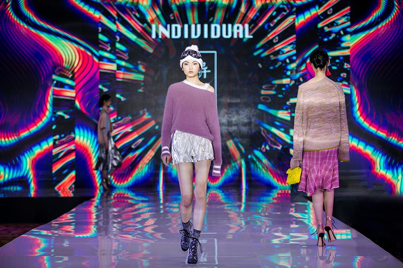 “創意 · 跨越 國家毛衫紗線資源共享平臺啟動儀式”在威海聯橋集團盛裝啟幕(圖59) “創意 · 跨越 國家毛衫紗線資源共享平臺啟動儀式”在威海聯橋集團盛裝啟幕(圖59)