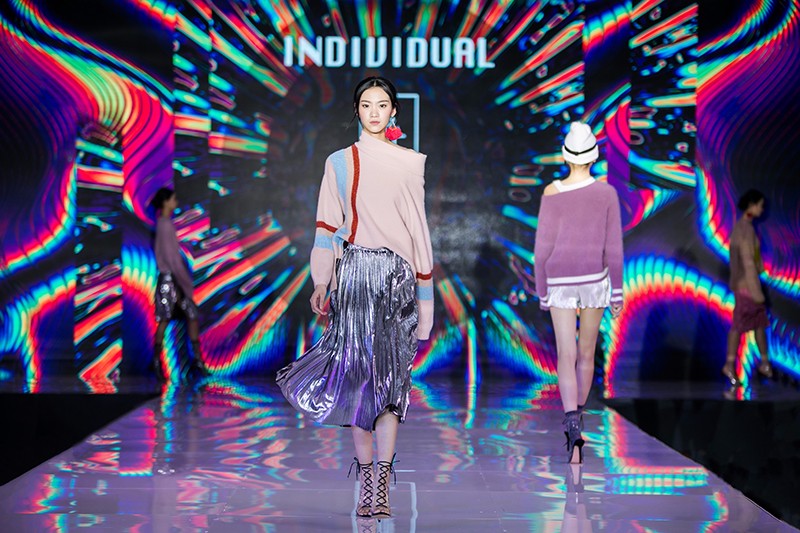 “創意 · 跨越 國家毛衫紗線資源共享平臺啟動儀式”在威海聯橋集團盛裝啟幕(圖60) “創意 · 跨越 國家毛衫紗線資源共享平臺啟動儀式”在威海聯橋集團盛裝啟幕(圖60)