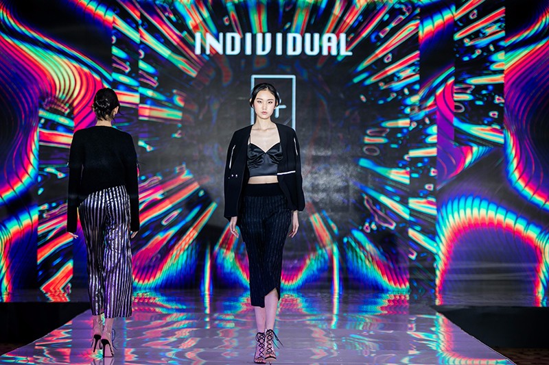 “創意 · 跨越 國家毛衫紗線資源共享平臺啟動儀式”在威海聯橋集團盛裝啟幕(圖66) “創意 · 跨越 國家毛衫紗線資源共享平臺啟動儀式”在威海聯橋集團盛裝啟幕(圖66)