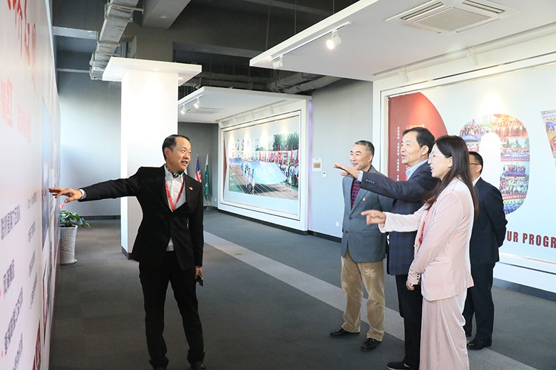 微信圖片_20191101164213.jpg 中國出口信用保險公司領導到聯橋集團調研(圖2)