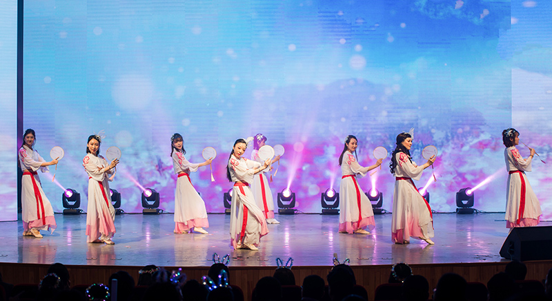 歡欣鼓舞迎新春，滿懷豪情攀高峰 | 聯橋集團2020迎新春聯歡晚會激情開演(圖19)