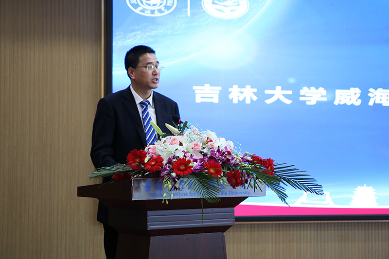 聯(lián)橋集團(tuán)黨委書記、董事長慕镕鍵當(dāng)選為吉林大學(xué)威海校友會首任會長(圖3)